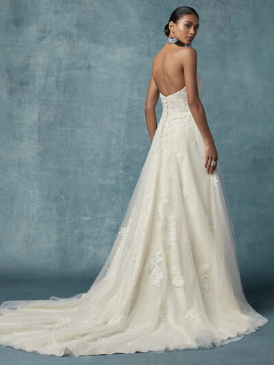 Dorthea – Maggie Sottero menyasszonyi ruha (hátulról)