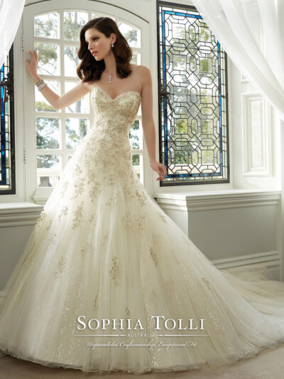 Kim – Sophia Tolli menyasszonyi ruha