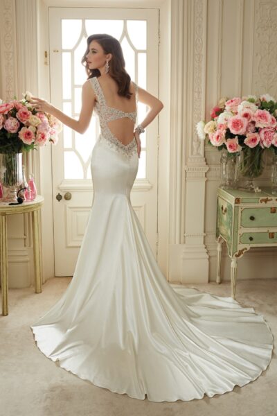 Malika – Sophia Tolli menyasszonyi ruha (hátulról)