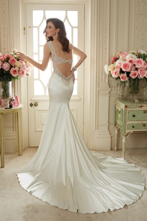 Malika – Sophia Tolli menyasszonyi ruha (hátulról)