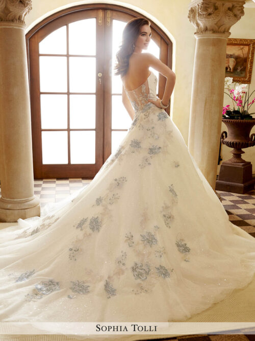 Rainier – Sophia Tolli menyasszonyi ruha (hátulról)