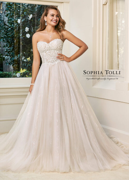 Y11945 Alessia - Sophia Tolli esküvői ruha