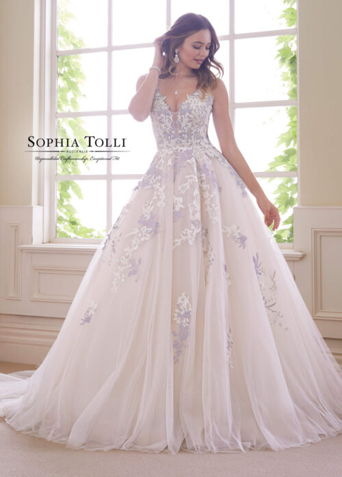 Y21834 - Tanzanite Sophia Tolli esküvői ruha