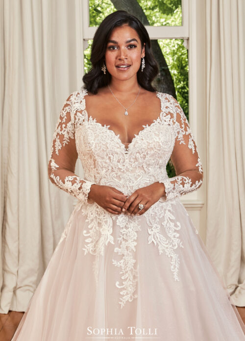 Stephanie Grace – Golden Rose Plus Size menyasszonyi ruha
