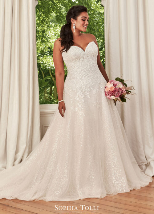 Y21992 Avery - Sophia Tolli plus size esküvői ruha Y21992 Avery - Sophia Tolli plus size esküvői ruha